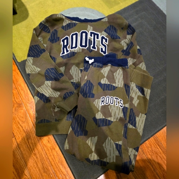 Roots 2pc Fleece Set - Picture 2 of 2